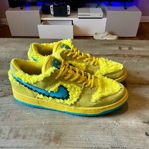Grateful Dead Yellow Bear SB Dunks - Size 9.5